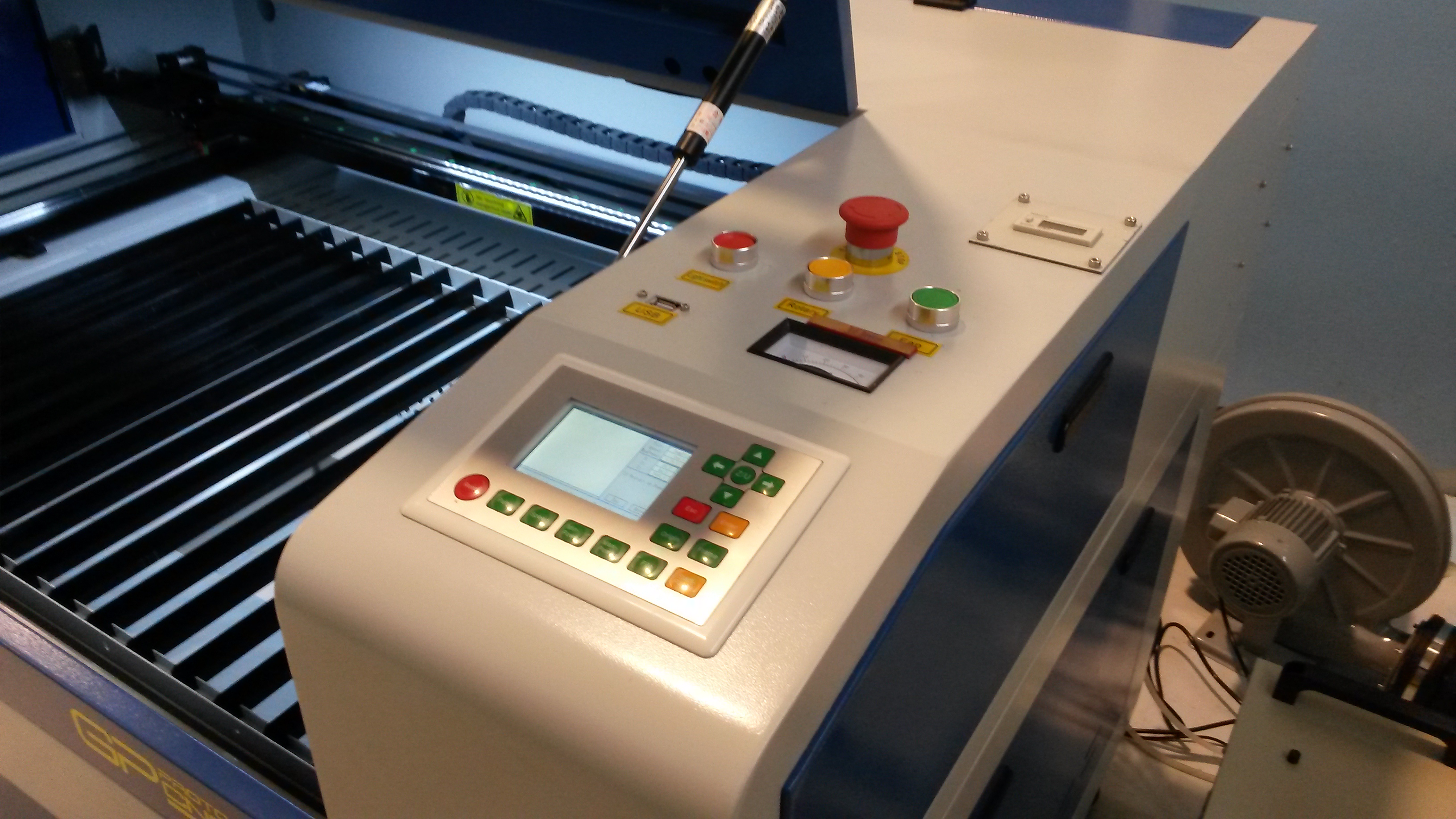 laser GP9060 - PARTICOLARE CONTROLLER